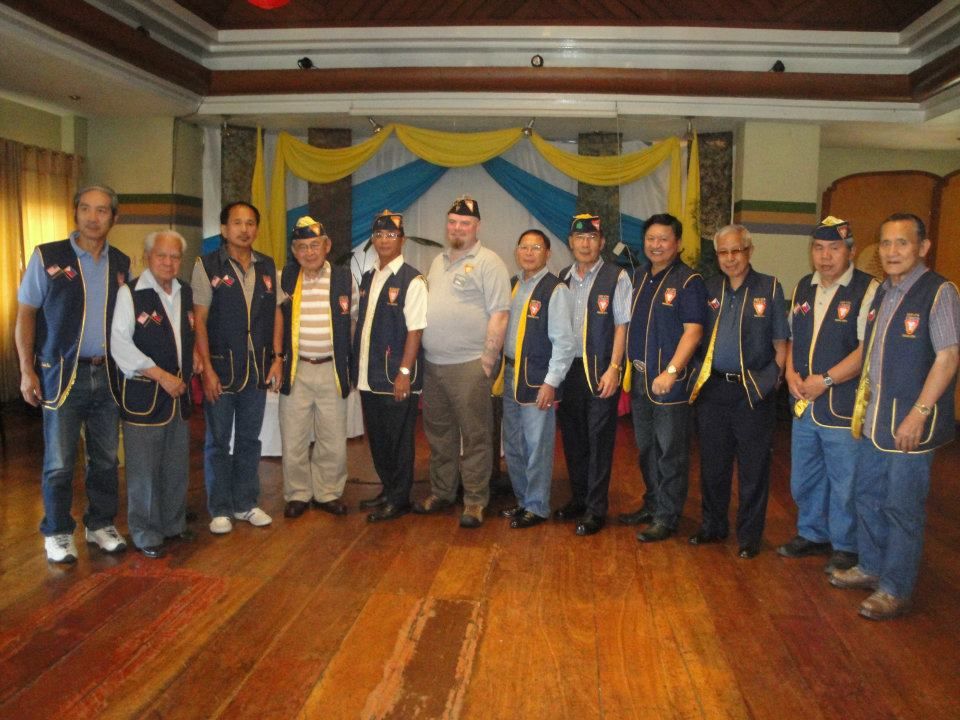 JrPRPNW Lazzaretti (center)with member of Baguio Branch #154 in April 2012