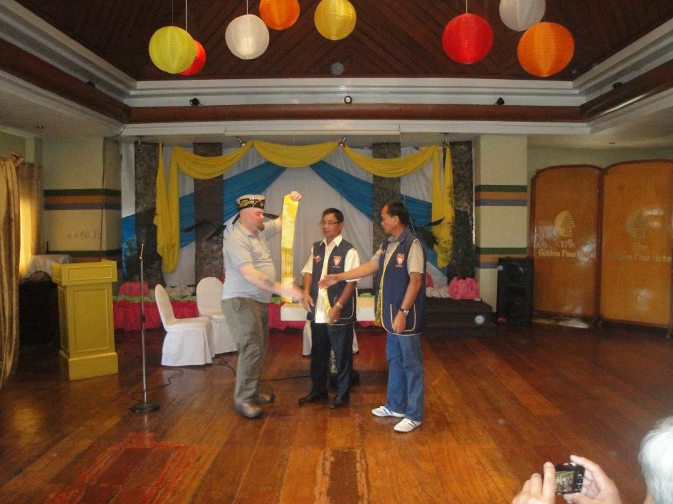 JrPRPNW Pete Lazzaretti presents Baguio Branch President and Secretary with the 2011 100% retention award at the April 2012 Joint FRA/LAFRA Meeting in April 2012